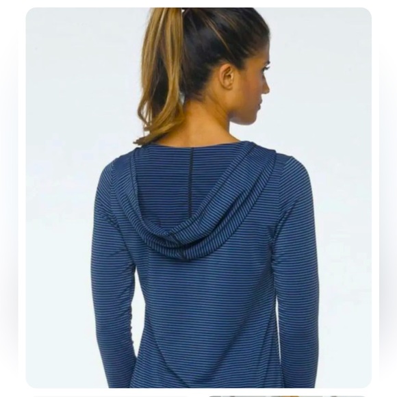 Prana - Women’s Perry Pullover Hoodie - Picture 2 of 3